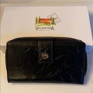 New embossed leather Valentina wallet with box